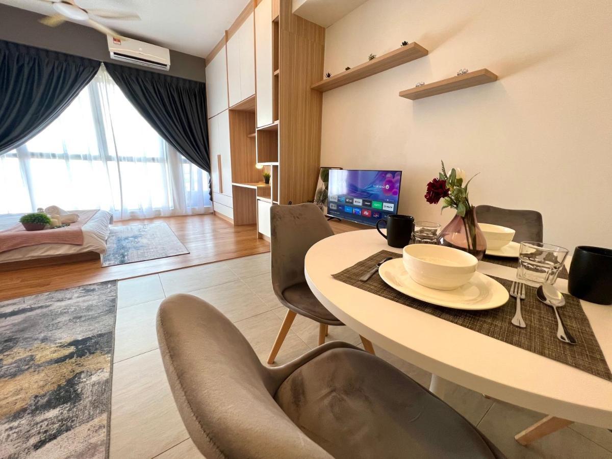 Free Parking # 2 Bed Family Bellsuite - Sepang Klia Kota Warisan Екстериор снимка